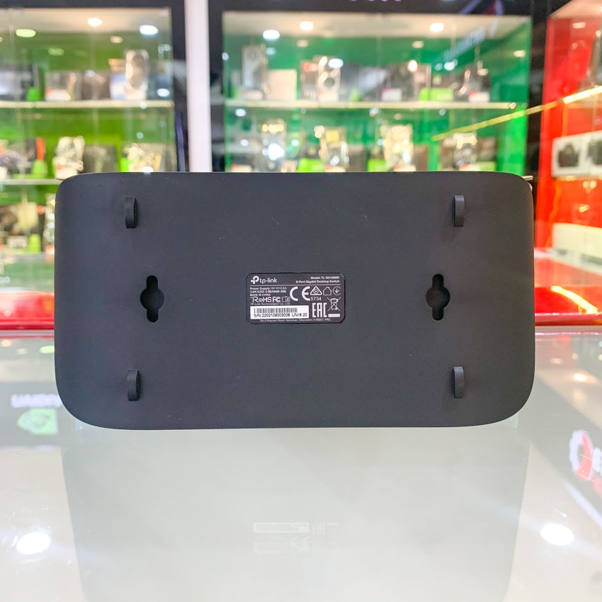 Switch TP-Link TL-SG1008D  Cắm vào và sử dụng, không đòi hỏi phải cấu hình