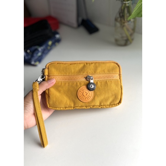 Ví cầm tay 4 ngăn