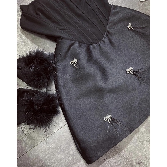 Đầm Corset cúp ngực kết đá tặng bao tay đính lông vũ xoè cho nàng đi tiệc sang chảnh
