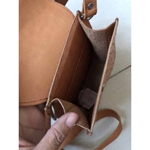 Túi đeo chéo da đà điểu phối gù cá sấu