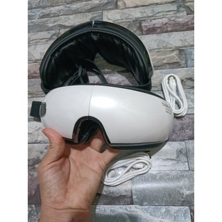 Máy Massage Mắt Taka