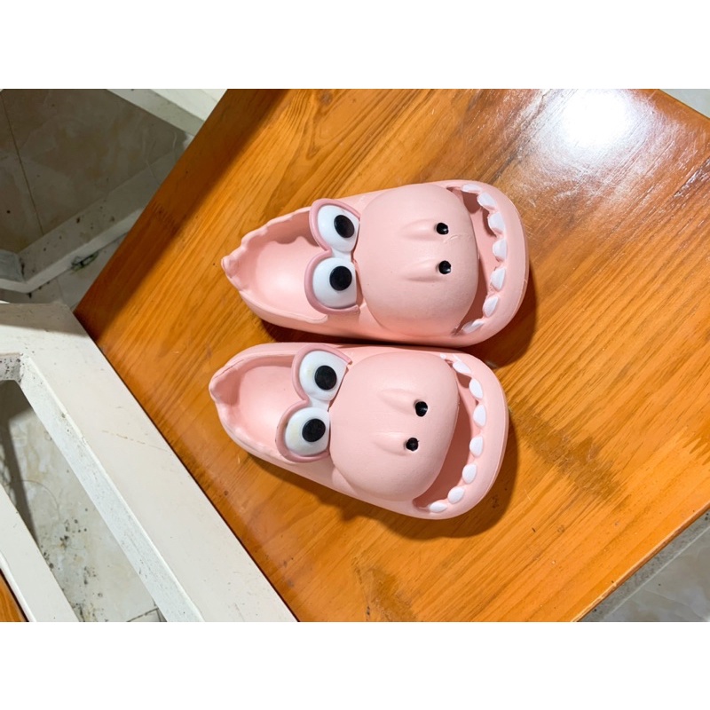 Dép quai ngang Hà mã há miệng cho bé siêu cute