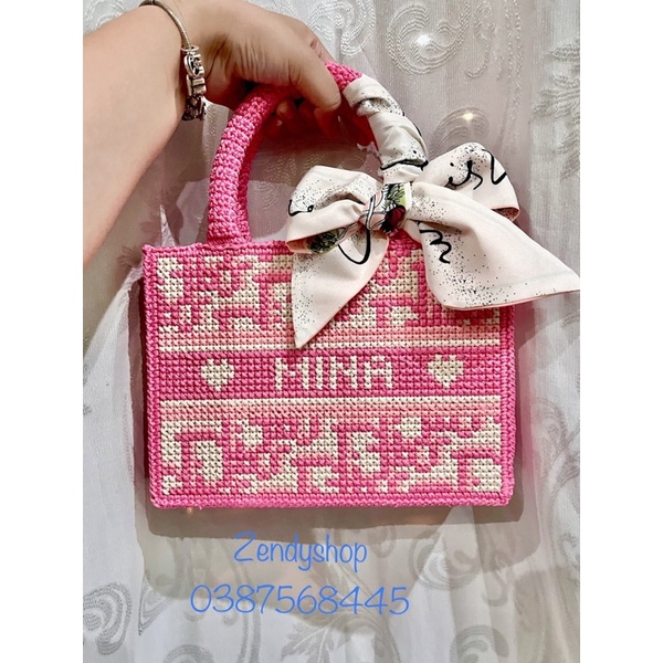 Túi thêu tay hoạ tiết dior