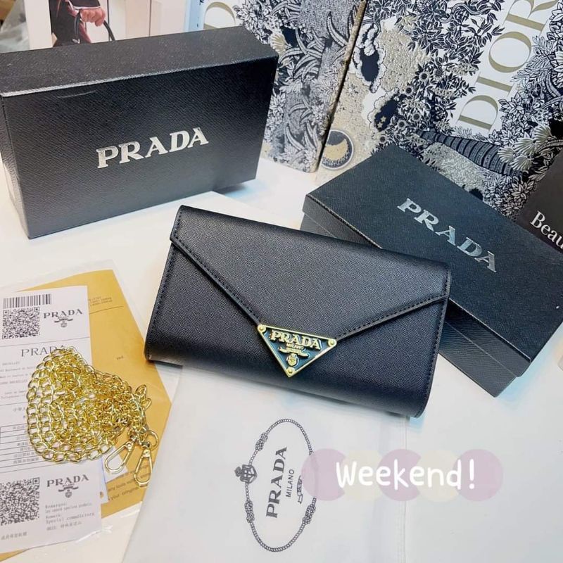CLUTCH PRADA KÈM DÂY XÍCH ĐEO CHÉO SUPER FULL BOX SEAL