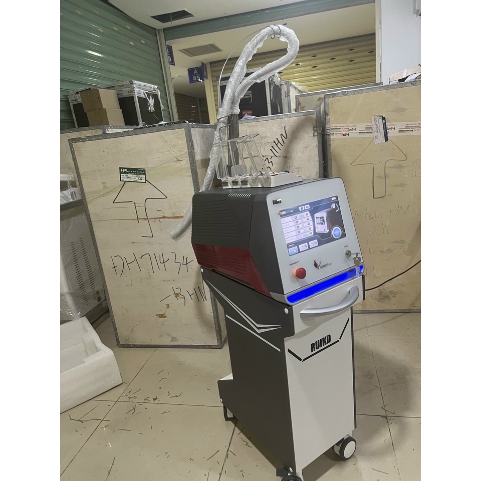 Máy laser RUIKD trị nám Hàn Quốc bảo hành chính hãng 24 tháng
