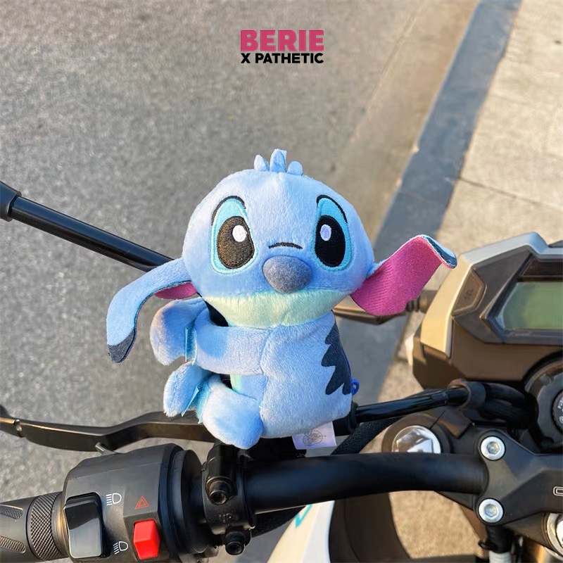 Gấu bông ôm dễ thương dùng trang trí gương xe, túi xách byberieshop