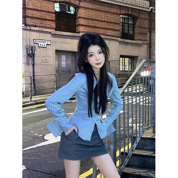 SET Áo Sơ Mi Tay Dài Dáng Ôm Màu Xanh Kẻ Sọc + Chân Váy Ghi Thời Trang Hot 2023 Nữ