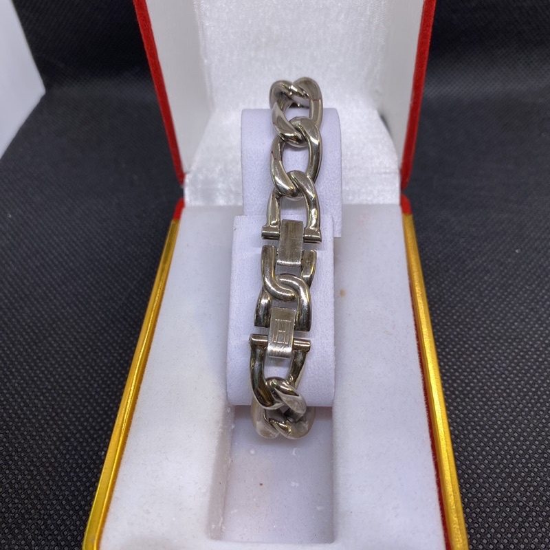 Đồng hồ si hiệu Tomm.y