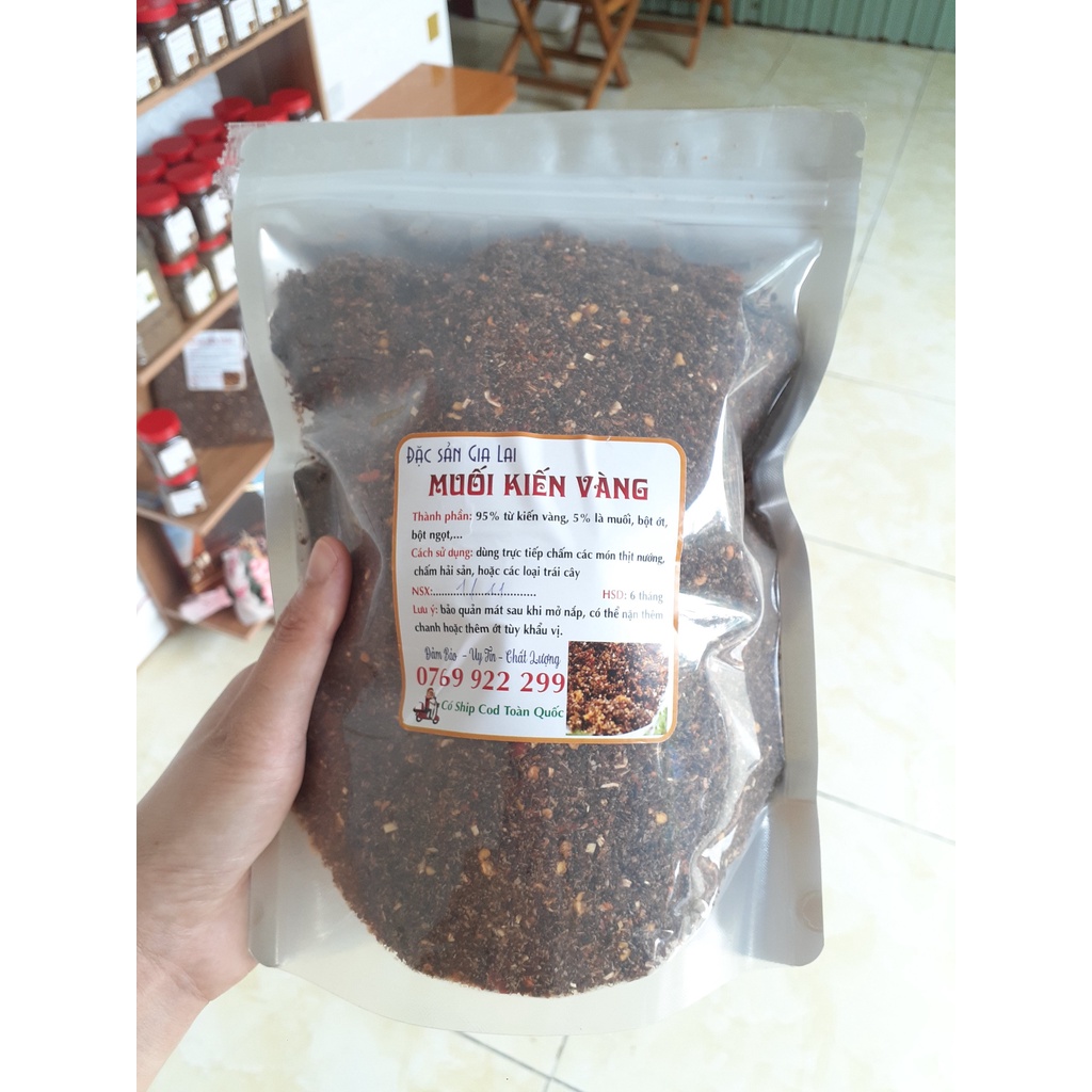 Muối kiến vàng Gia Lai khô ngon nguyên con túi 500gr