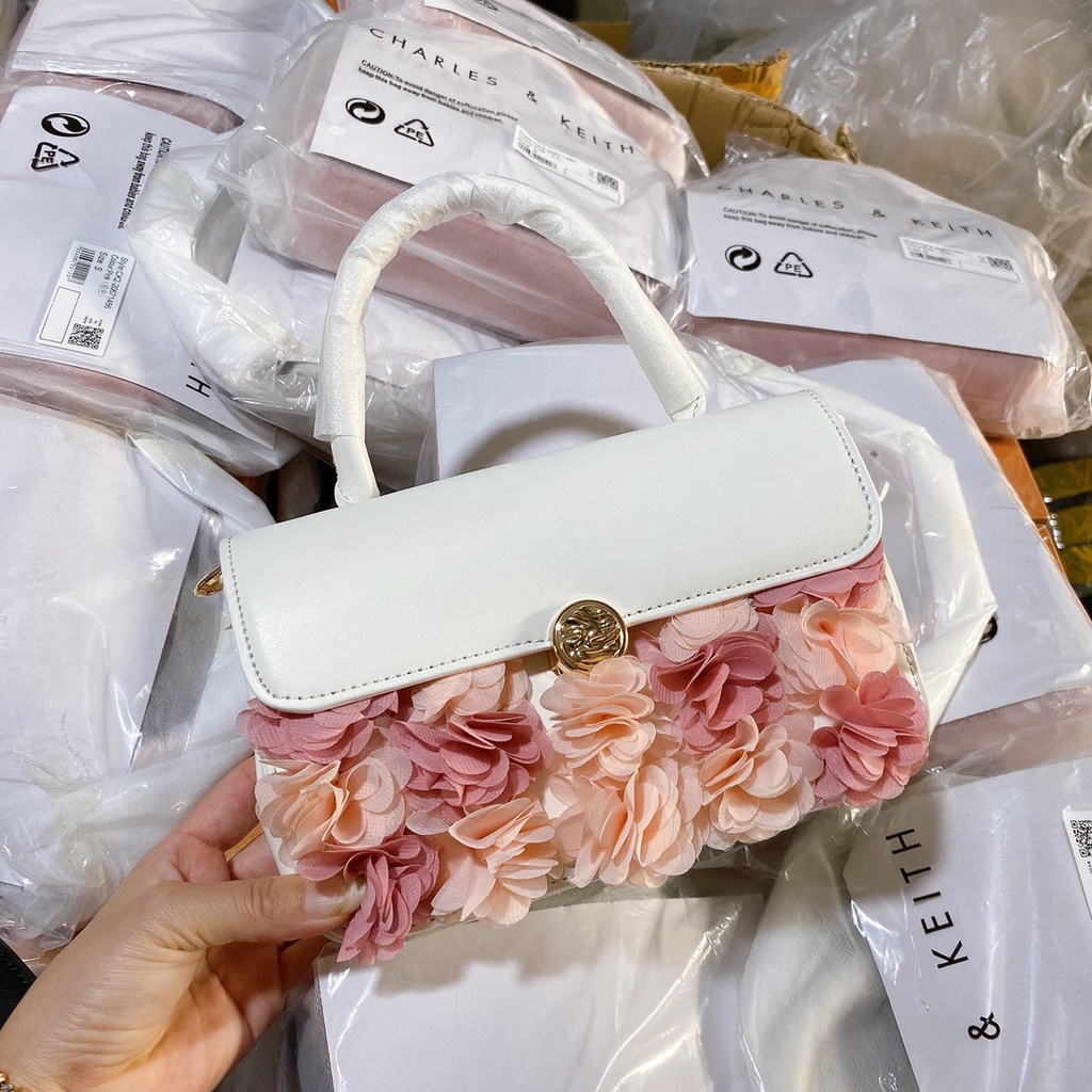Túi C.N.K hoa quai xách đeo chéo sz 19cm -Full hộp