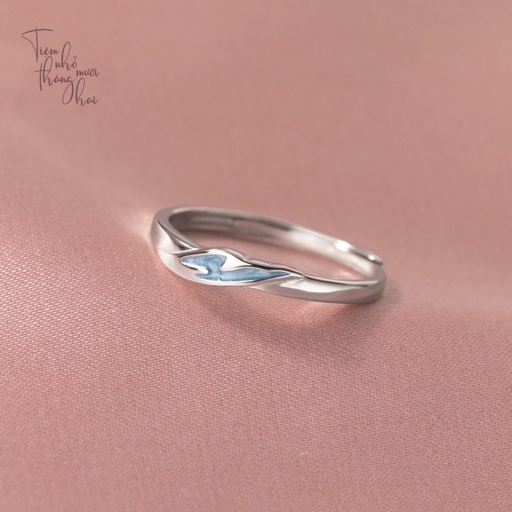 Blue wing ring