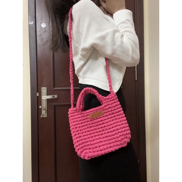 Hot trend túi len móc tay