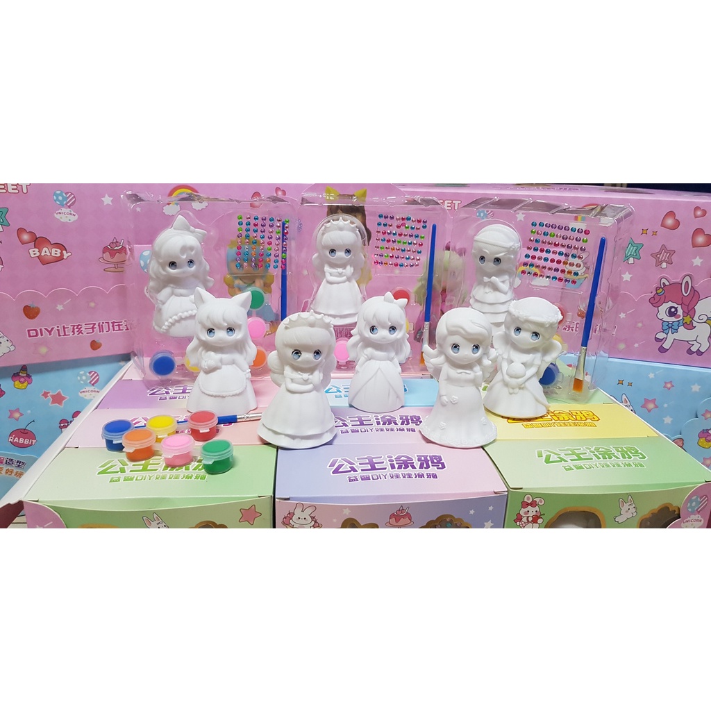 Set tô tượng hình công chúa Disney đầy đủ màu vẽ, vỉ đính đá dễ thương cho bé gái. Chỉ với 3X có ngay món quà tặng con!
