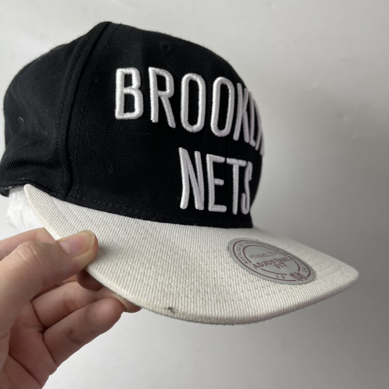 Mũ Snapback 2Hand đen trắng