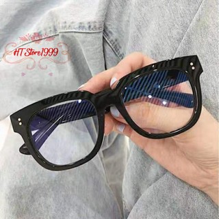 Mắt kính gọng vuông chữ v thời trang hot trend k021