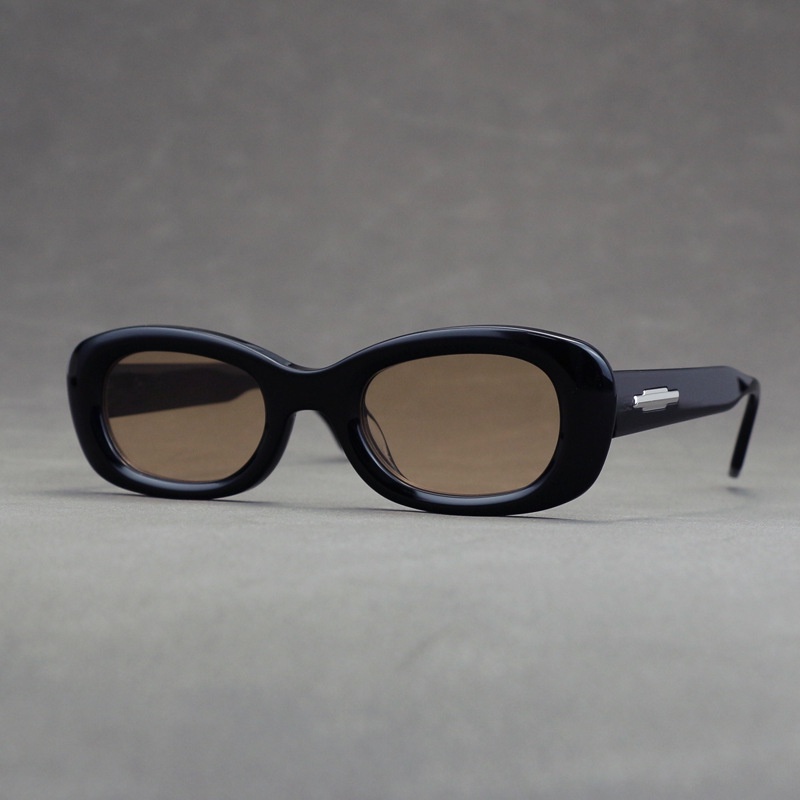 Kính Mát Gọng Vuông Thời Trang GM