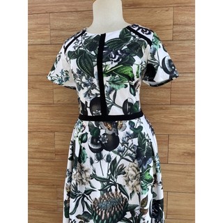 Đầm chất vải poly  dư xịn  🍀🍀🍀