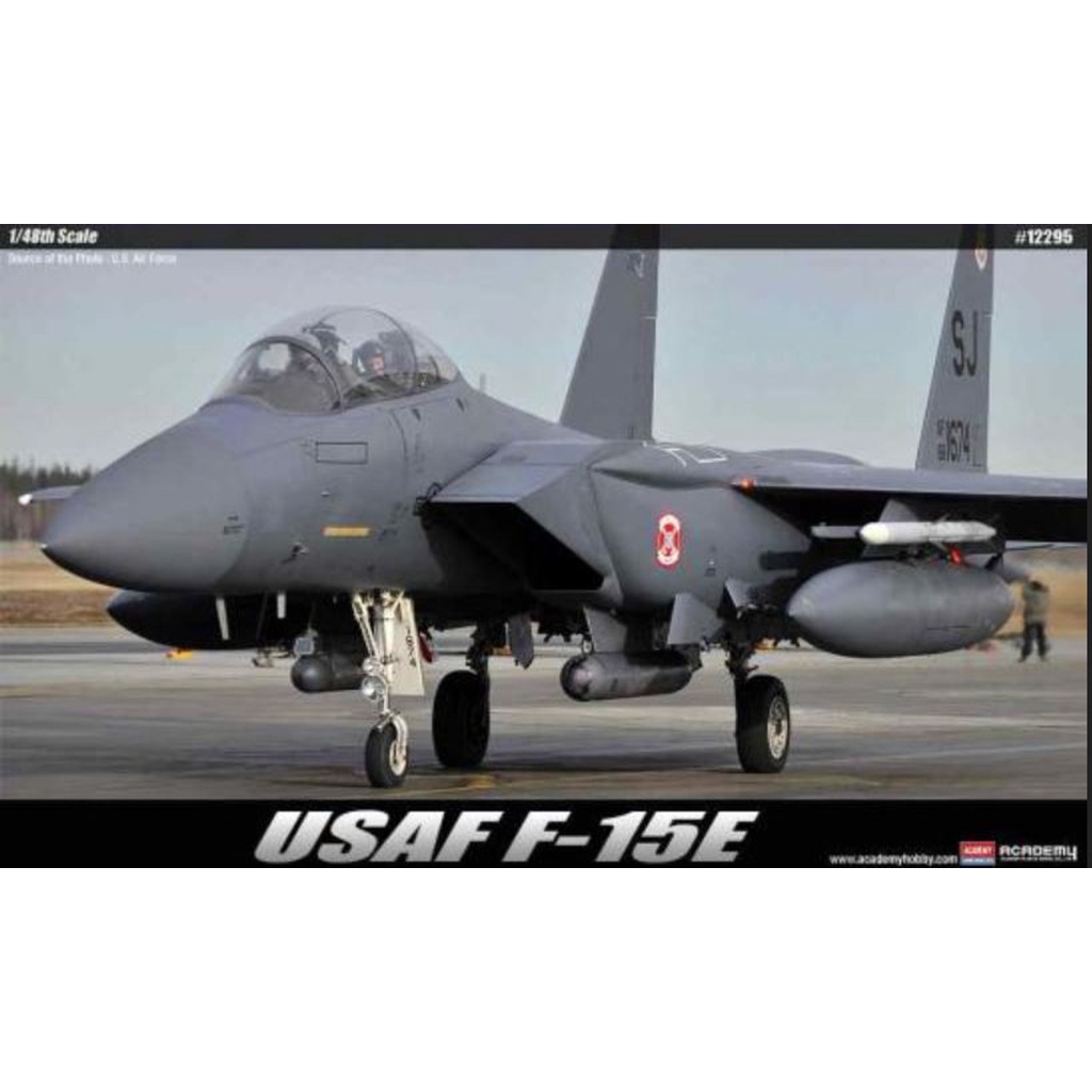 Mô hình máy bay 1/48 F-15E Academy Seymour Johnson