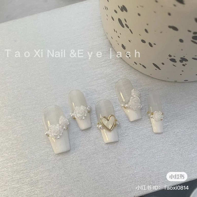 NAIL BOX THIẾT KẾ DÀNH CHO CÔ DÂU SIÊU XINH (có ảnh thật shop chụp)
