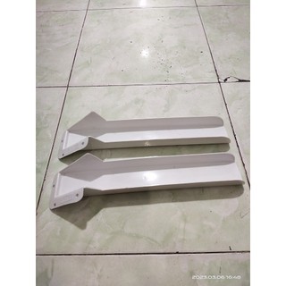 Máng xả rác máy vắt sổ