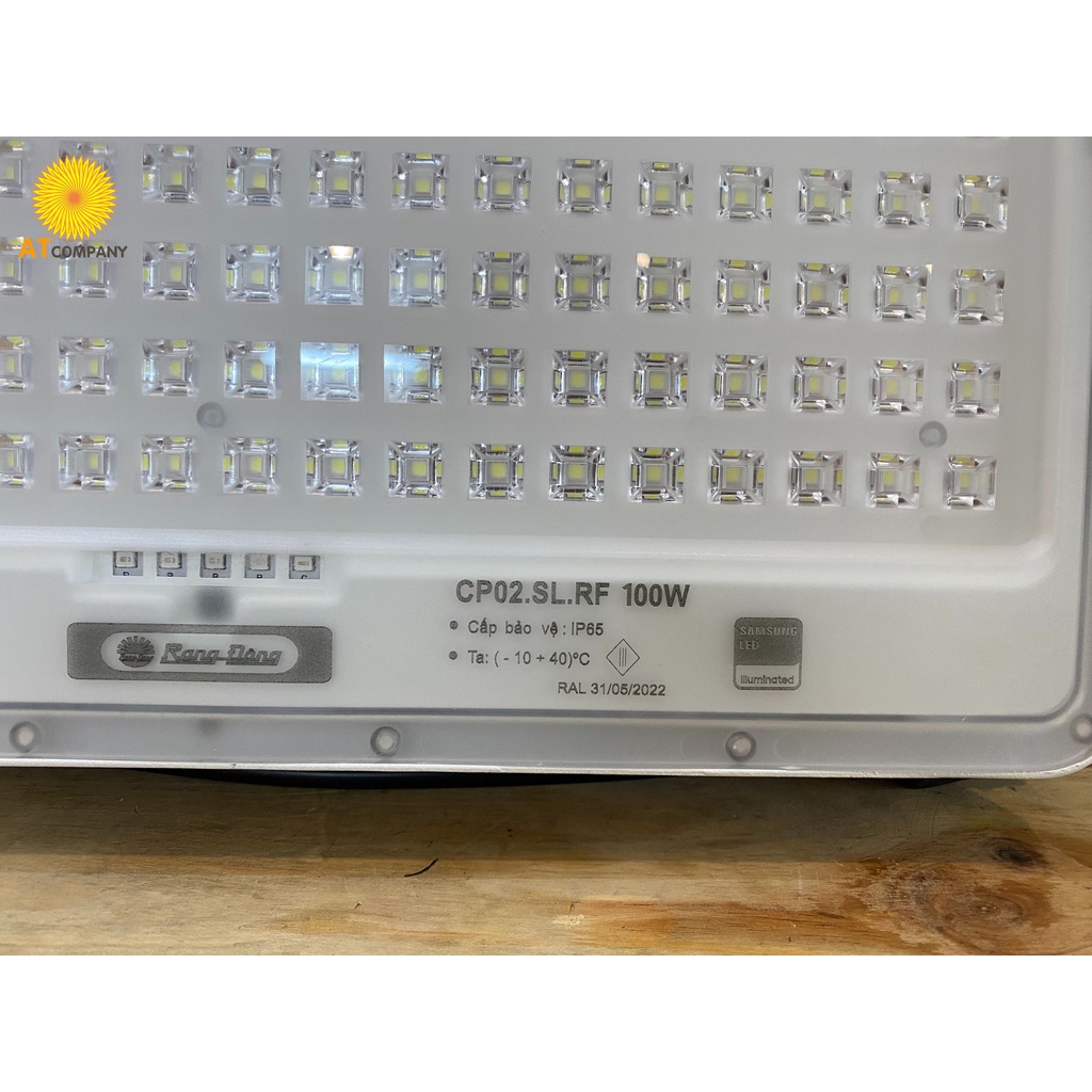 Đèn năng lượng mặt trời Rạng Đông 100W - Model: CP02.SL.RF 100W