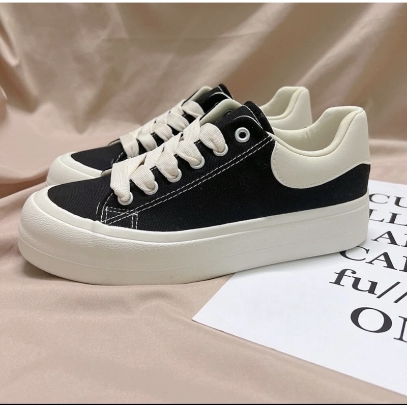 Giày thể thao nữ