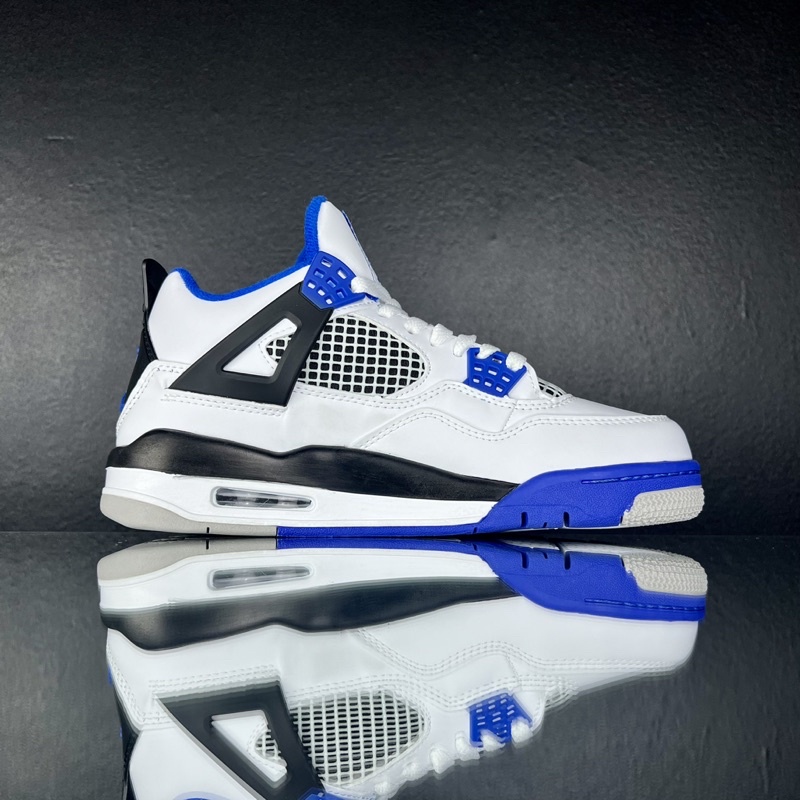 Giày Thể Thao bóng rỗ màu xanh