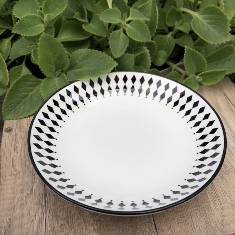 Dĩa tròn 18cm sâu lòng họa tiết kim cương đen - 01 cái dĩa sứ decor trang trí vintage