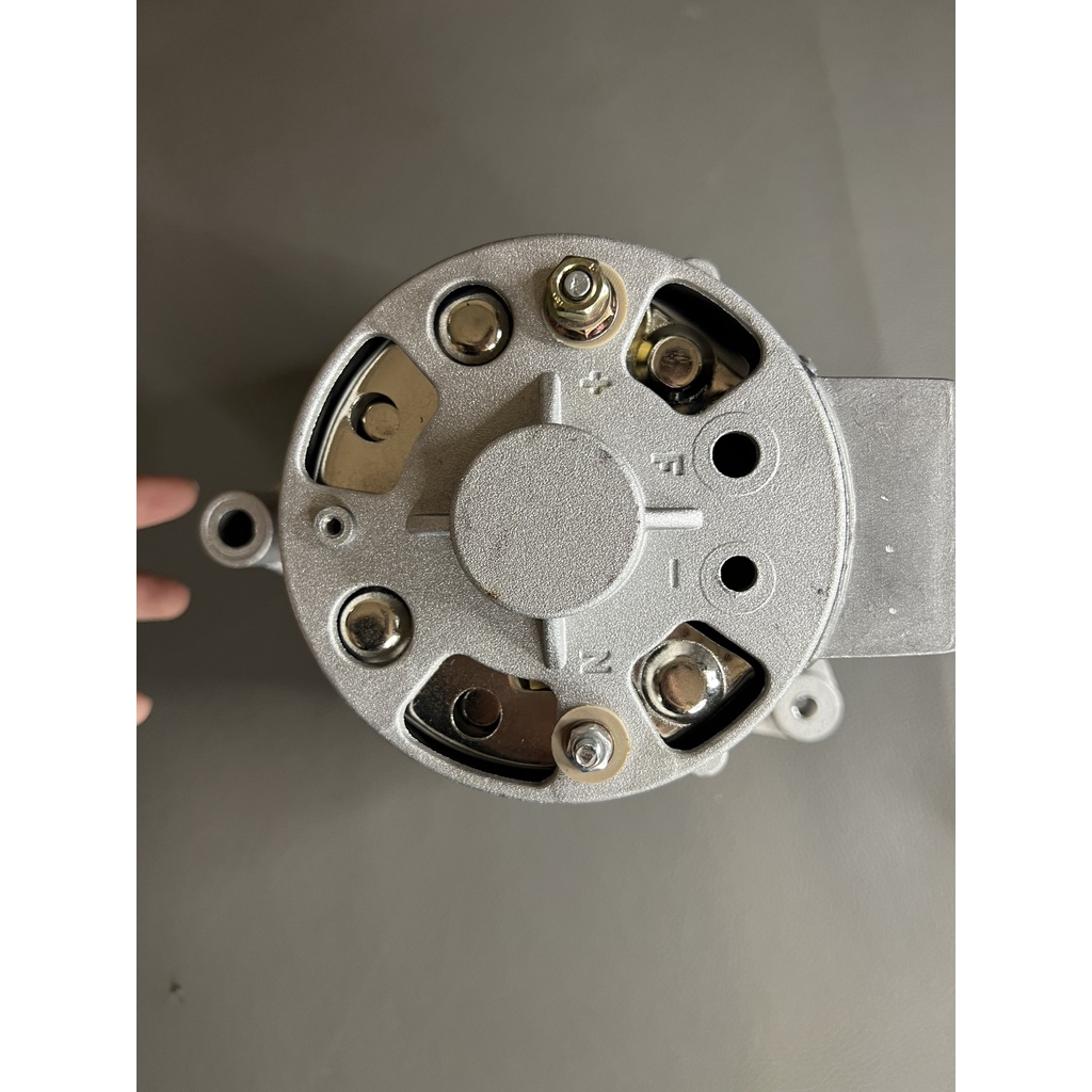 Máy phát điện TTBV RIN xanh nước 130 14v 1000w