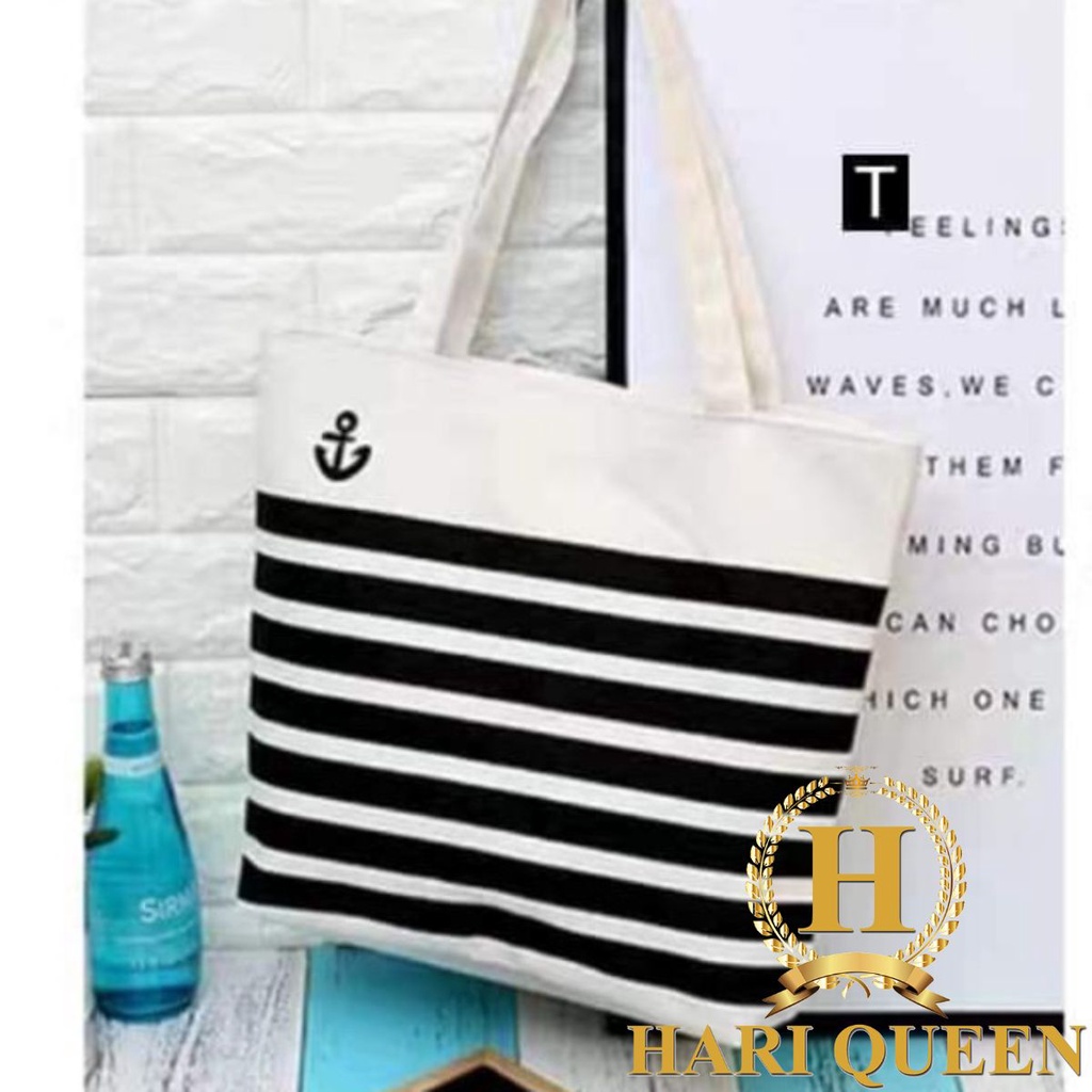 Túi kẻ đen trắng Tr&amp;Đ