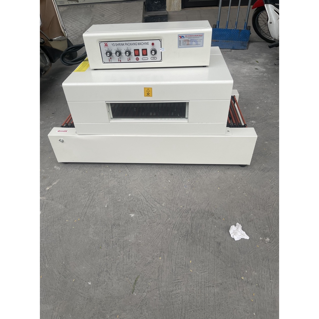 Máy bọc màng co bát đĩa