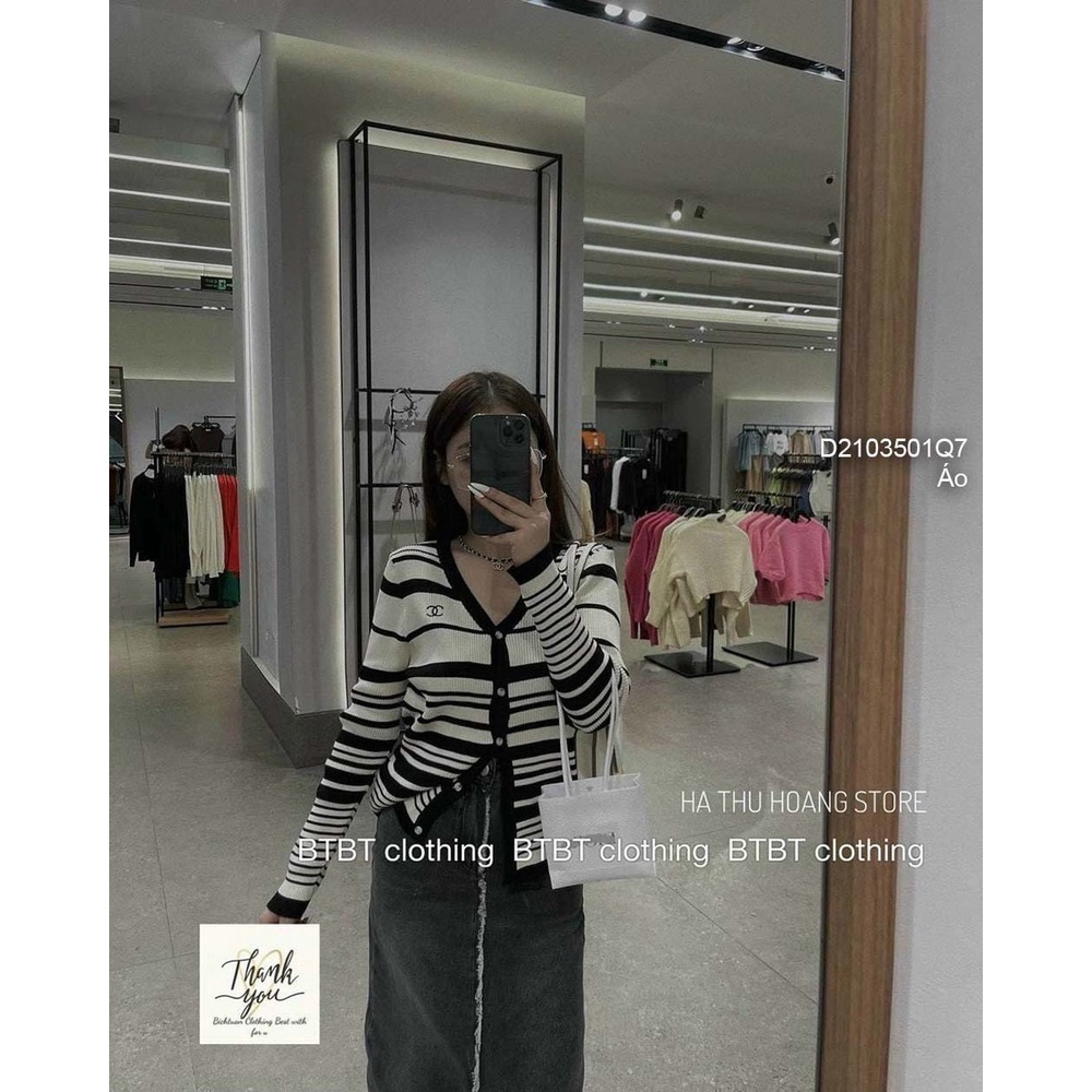 Áo len tăm sọc cổ tim gài nút ngực thêu logo CN cổ tim tay dài hàng QC!