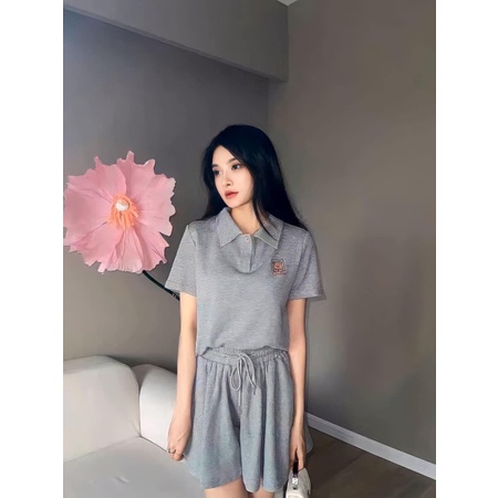 Bộ áo phông cổ bẻ kèm sooc trơn ống rộng vintage