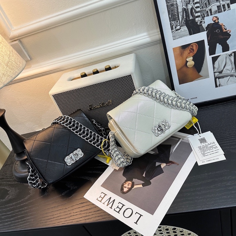 Túi kẹp nách dây xích Basic