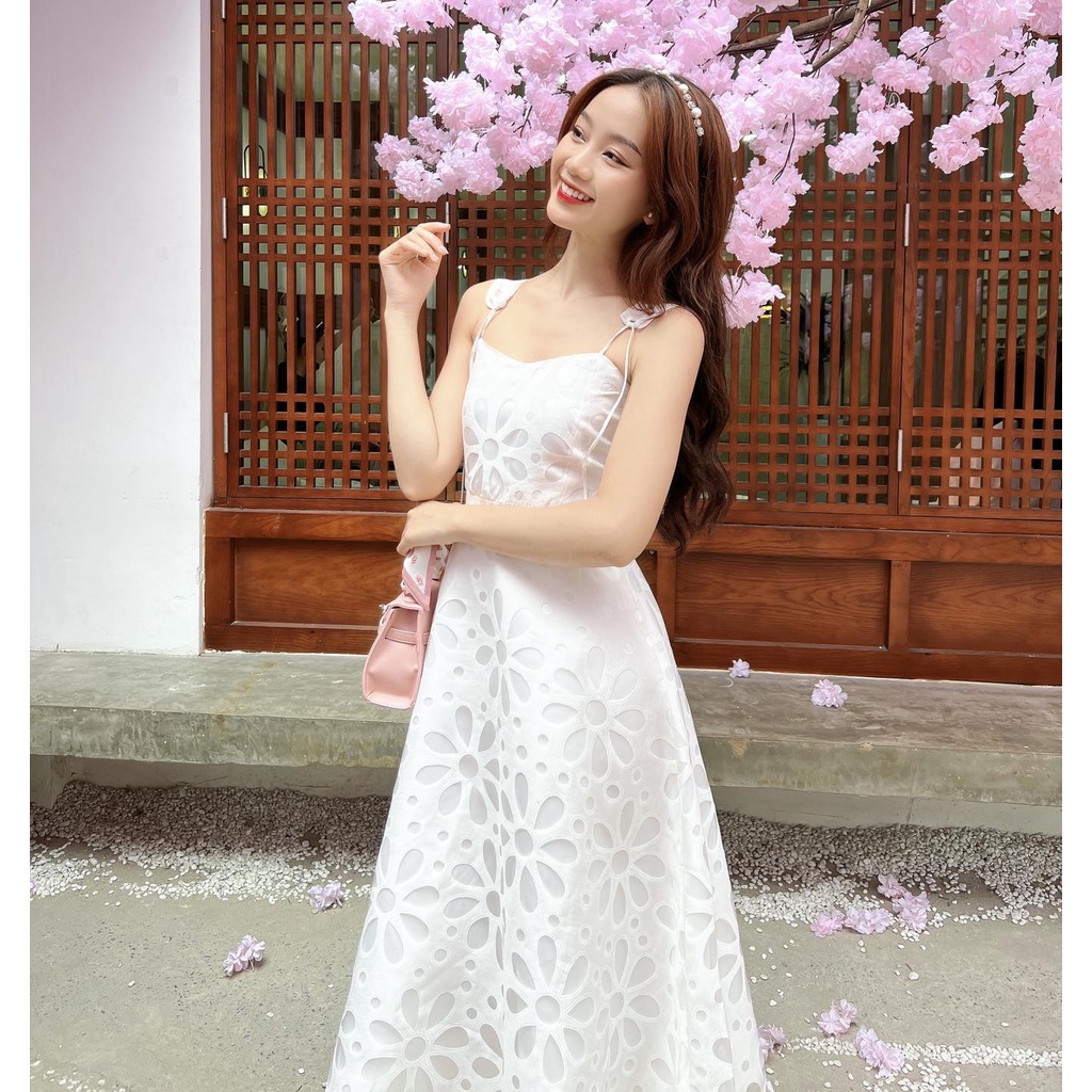 Đầm ren Hoa Thêu Ellyclothing