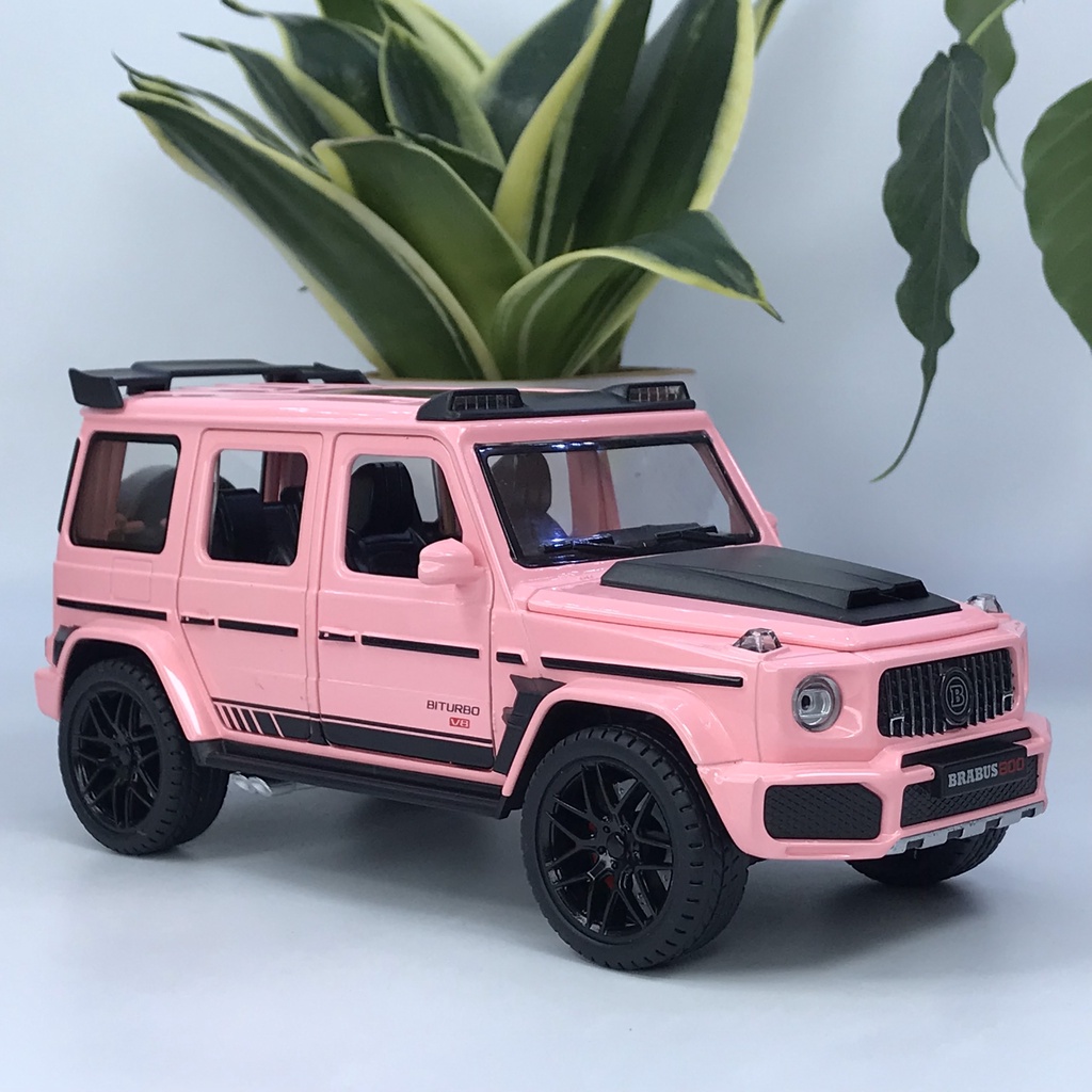Mô hình xe ô tô Mercedes Benz G800 Brabus tỷ lệ 1:22