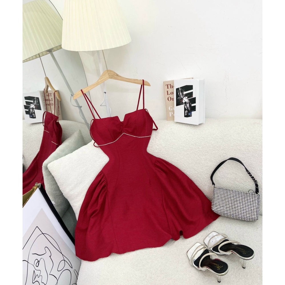 (Fom: <55kg) Đầm Đỏ 2s Cúp Ngực Xẻ Viền Cườm JL46 | BigBuy360 - bigbuy360.vn