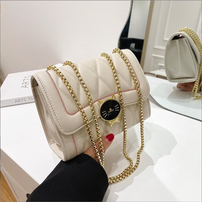 Túi xách nữ khóa mèo 2 màu đen trắng dây xích vàng đeo 2 kiểu cực đẹp Capucha T278
