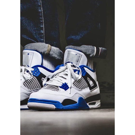 Giày Thể Thao bóng rỗ màu xanh