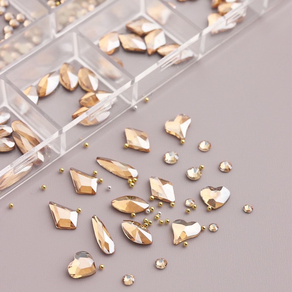 Đá Pha Lê 3D Hình Trái Tim Sang Trọng Dùng Trang Trí Móng Tay