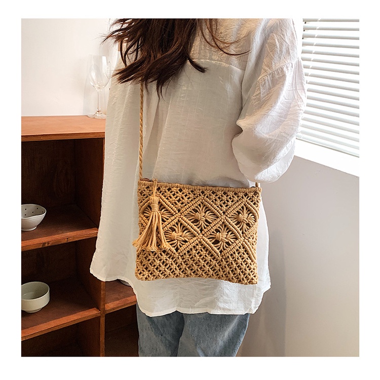 Túi cói đeo vai dây tua rua phong cách Macrame cho nữ