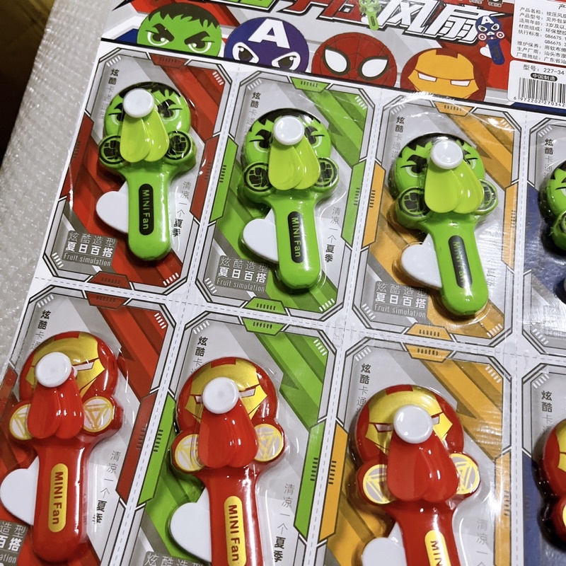 Sỉ vỉ 12 chiếc quạt bóp siêu nhân Avengers  mới