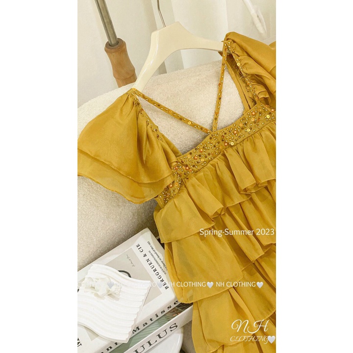 ĐẦM BABYDOLL TẦNG BÈO VÀNG CÁNH TIÊN CỔ VUÔNG ĐÍNH NGỌC