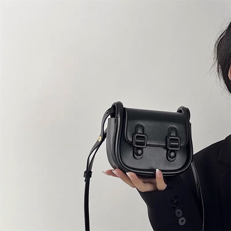 Túi đeo chéo nữ mini niche 2 nút dáng vuông màu pastel