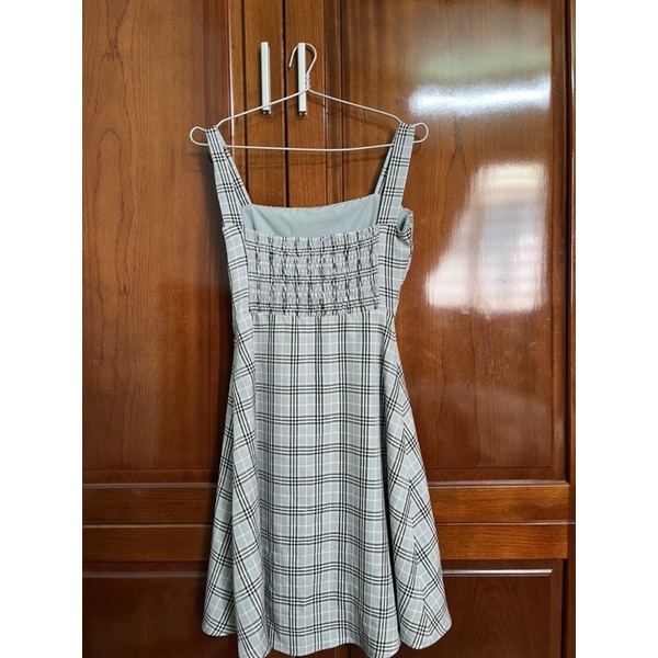 Váy Nem New Size 6 đã sửa xuống Size 2