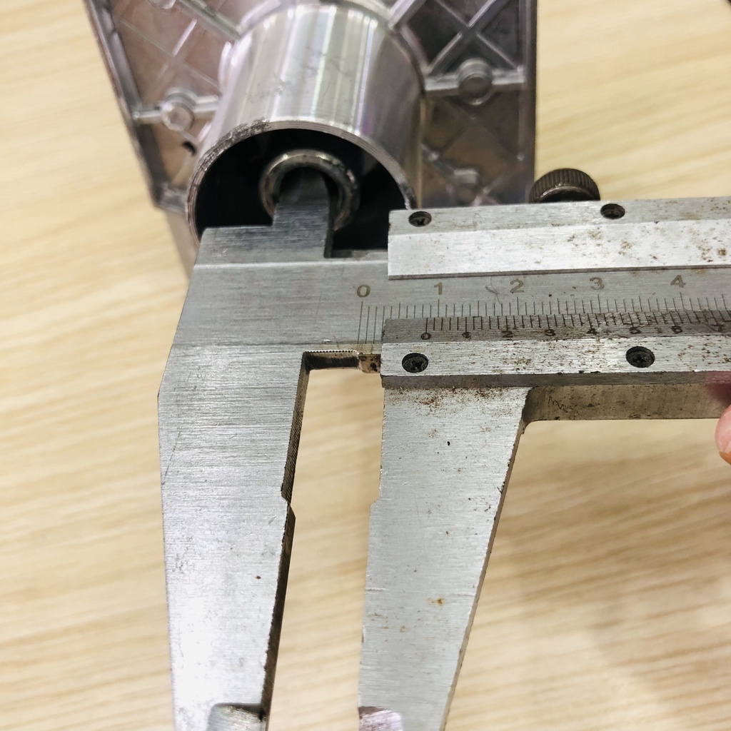 Mặt đế trước máy bào gỗ Makita 1900  không cọc