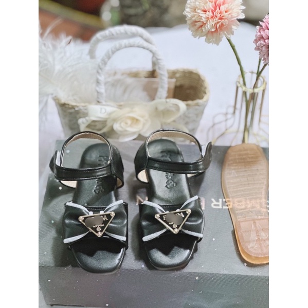 dép sandal nơ P.z.a.d.â cho bé gái da mềm đế trong đẹp