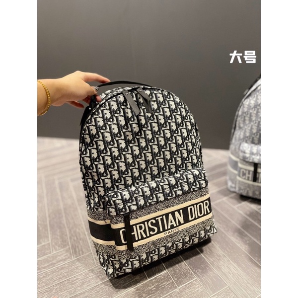 Balo Oblique Hoạ Tiết Classi Chất liệu vải thêu mềm mại Full túi