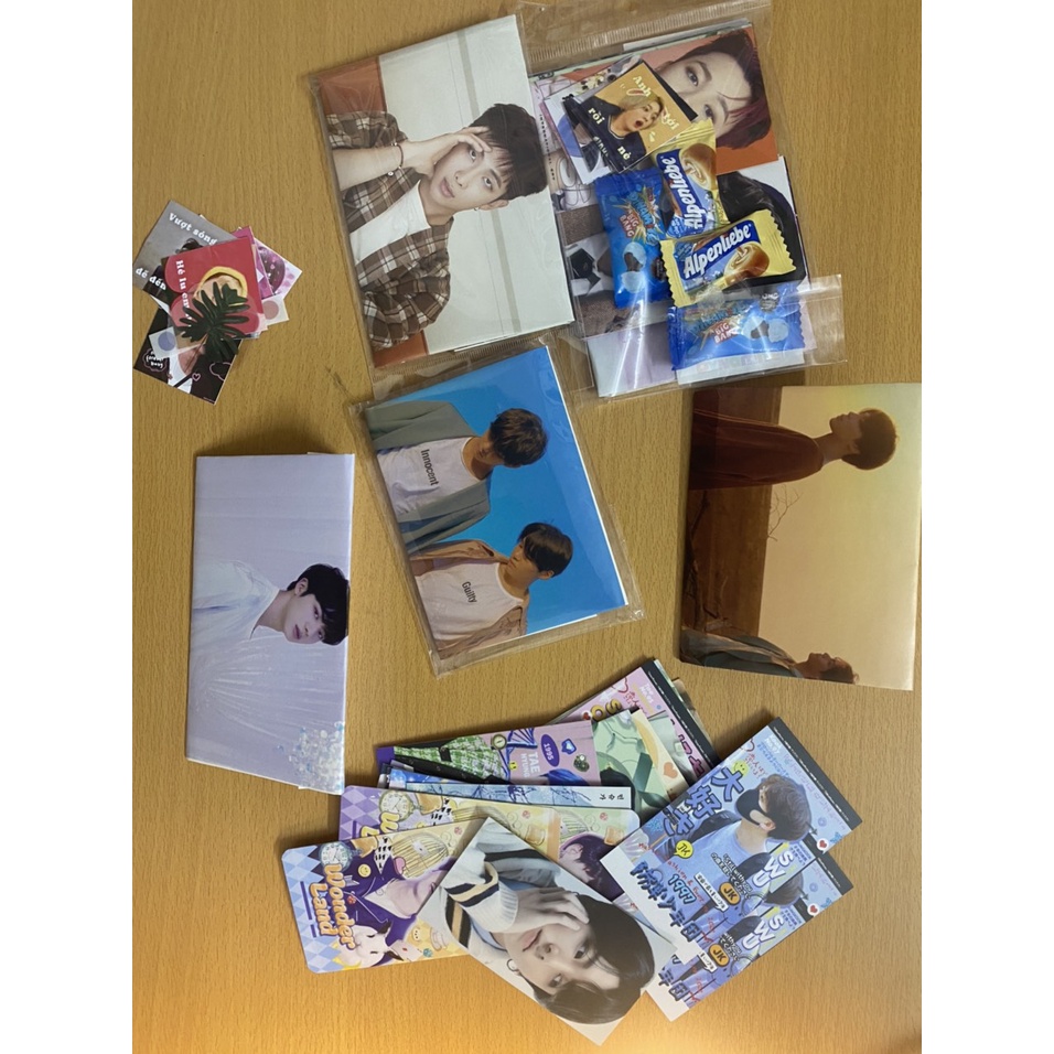 PACK RANDOM FREEBIE BTS