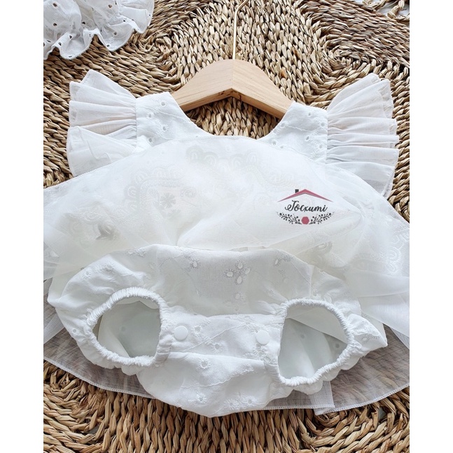 Body váy ren trắng thiên thần cánh tiên nơ lưng lưới cao cấp - Tocxumi